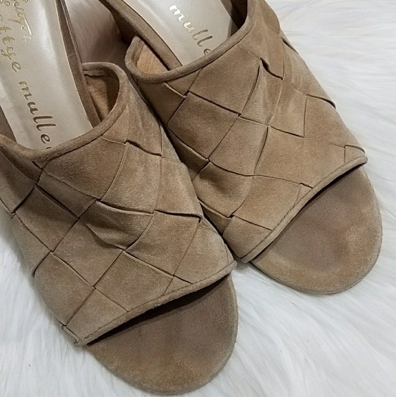 Bettye Muller tan weave slide wedges - Picture 3 of 5